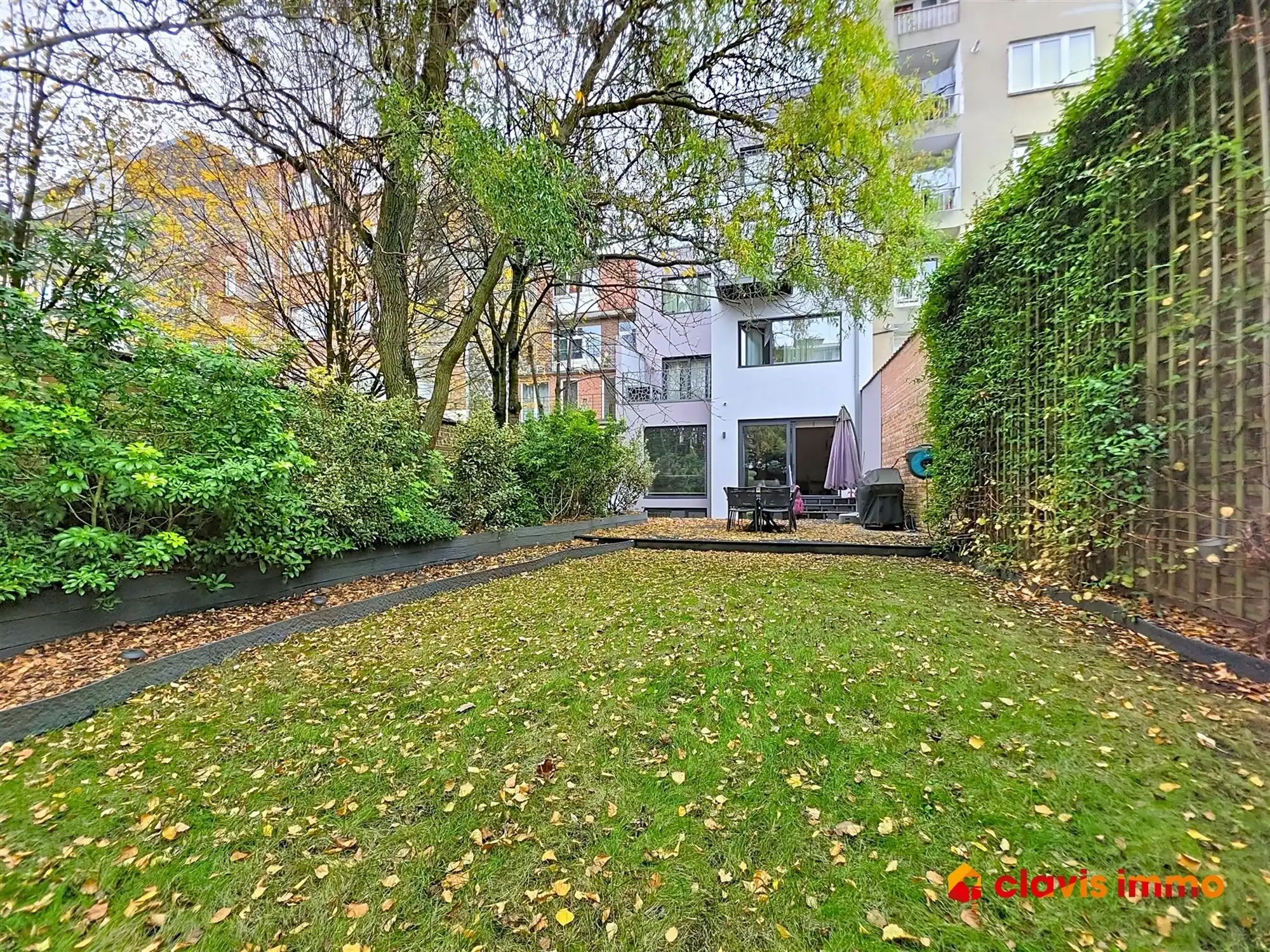 Opbrengsteigendom met ± 4% bruto rendement foto {{pictureIndex}}