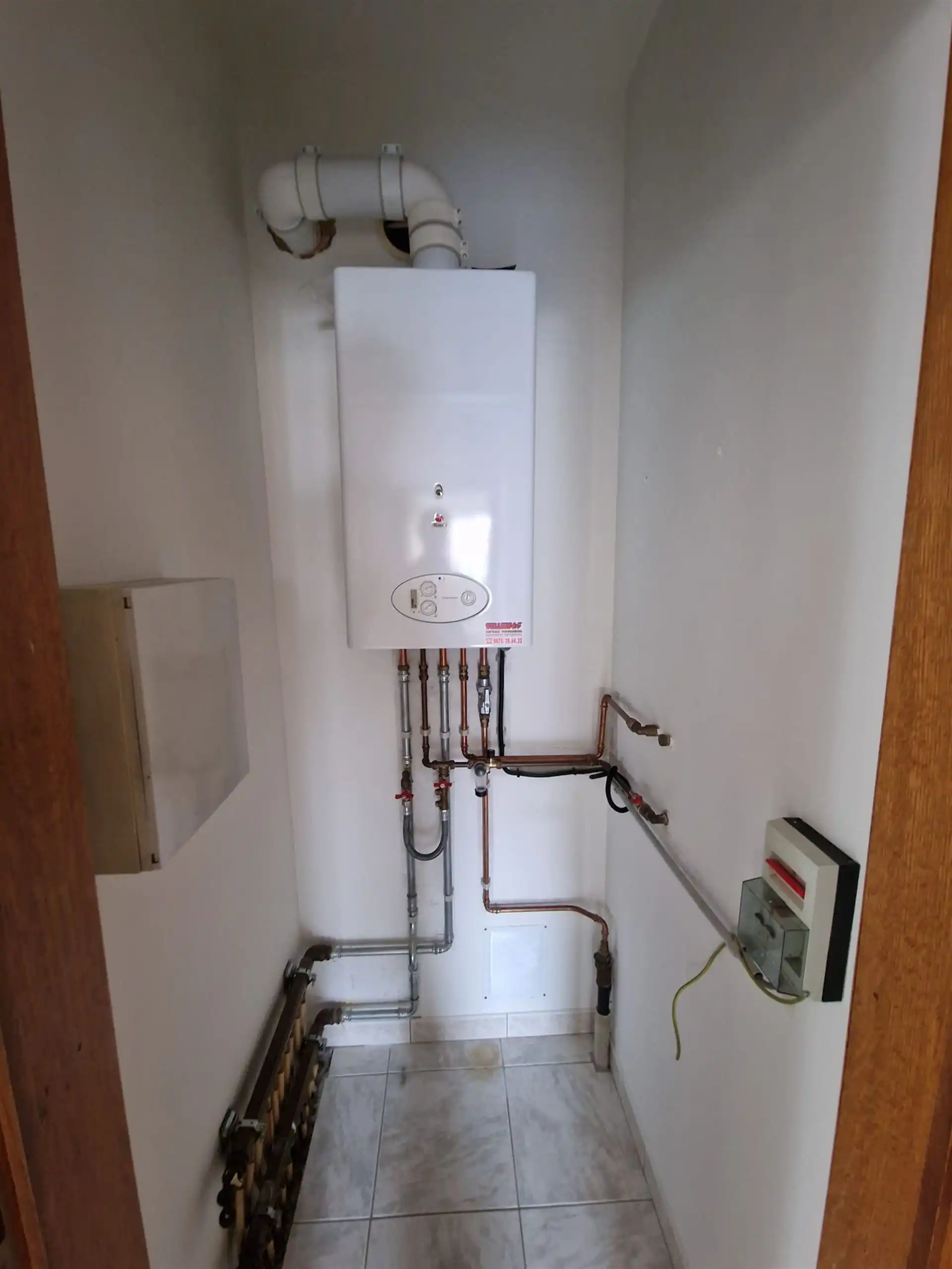 GOED GELEGEN APPARTEMENT MET GARAGE foto 14