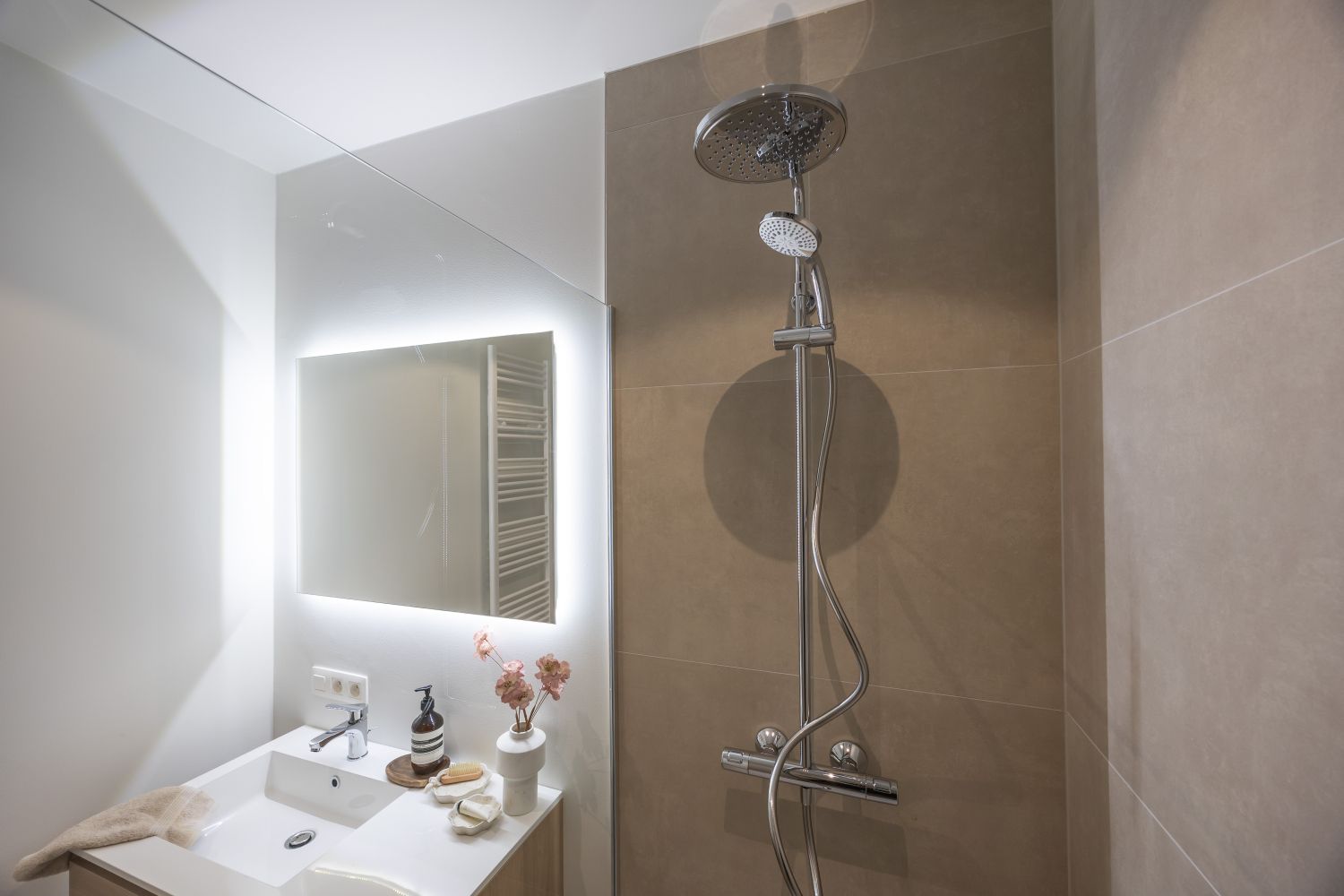 Nieuwbouwappartement met 2 slaapkamers vlakbij het centrum foto 16