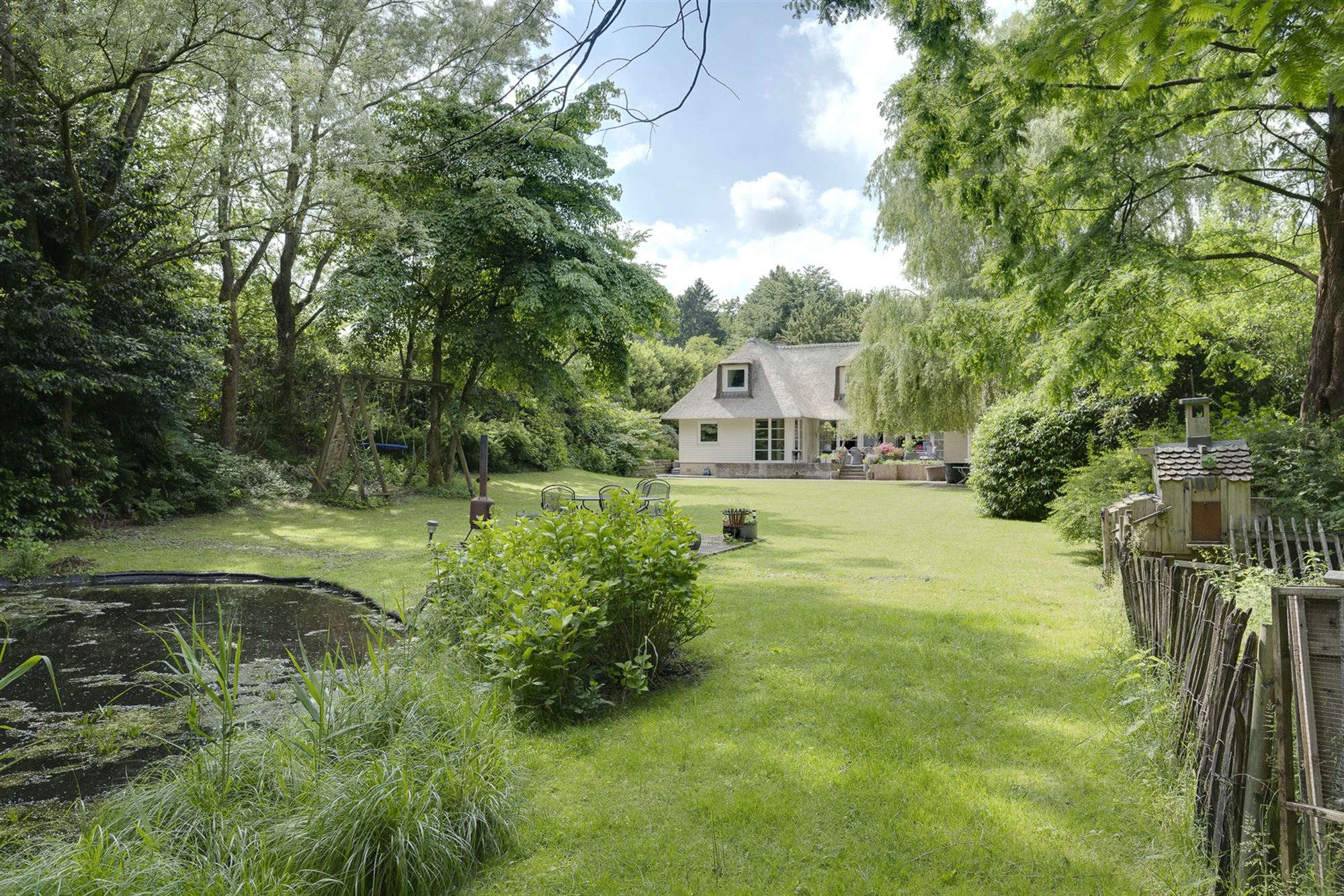 Exclusieve rietgedekte villa op 5.717 m² grond. foto 21