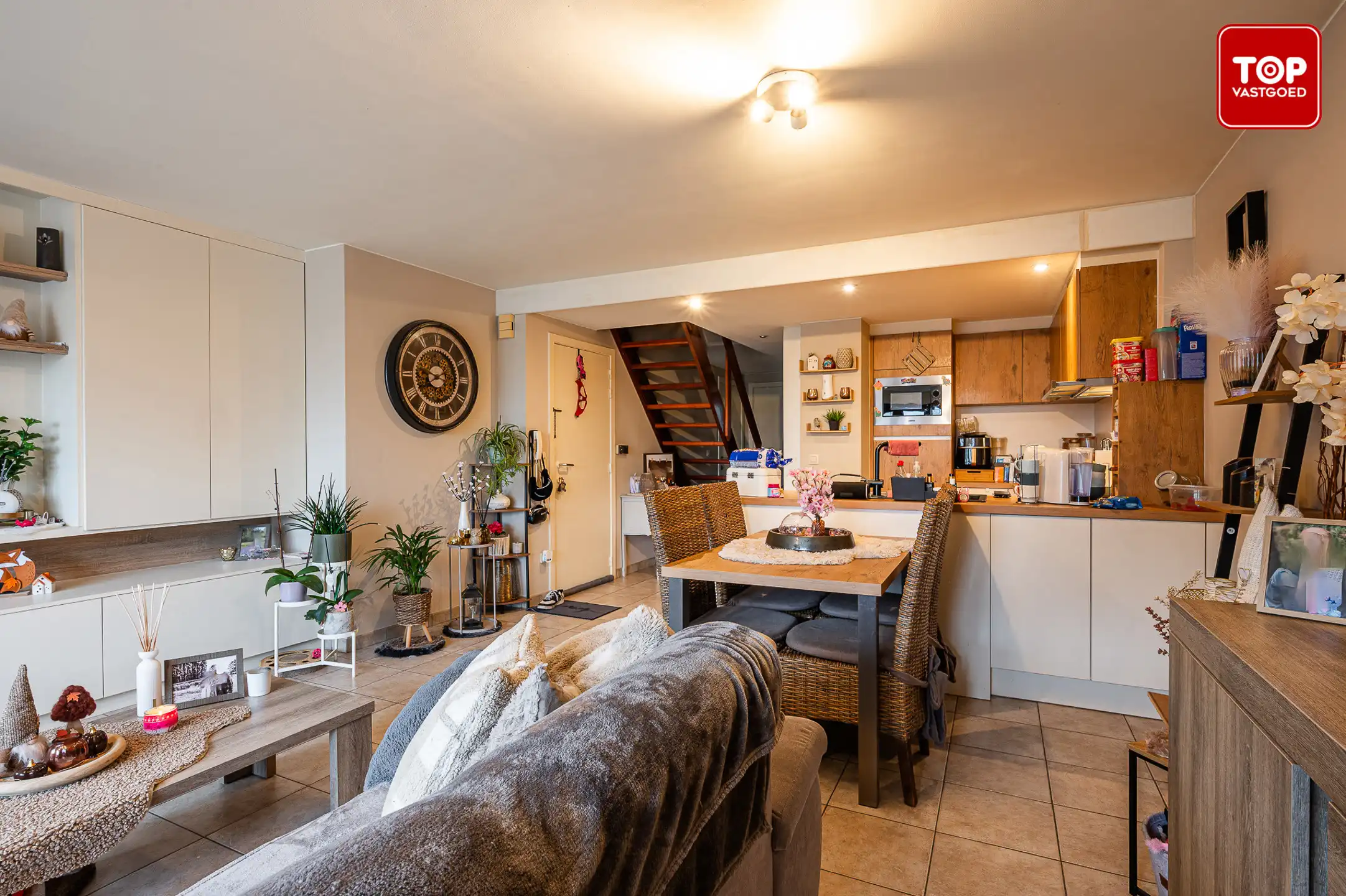 Instapklaar duplexappartement met 2 slaapkamers en garage in centrum Sleidinge foto 8