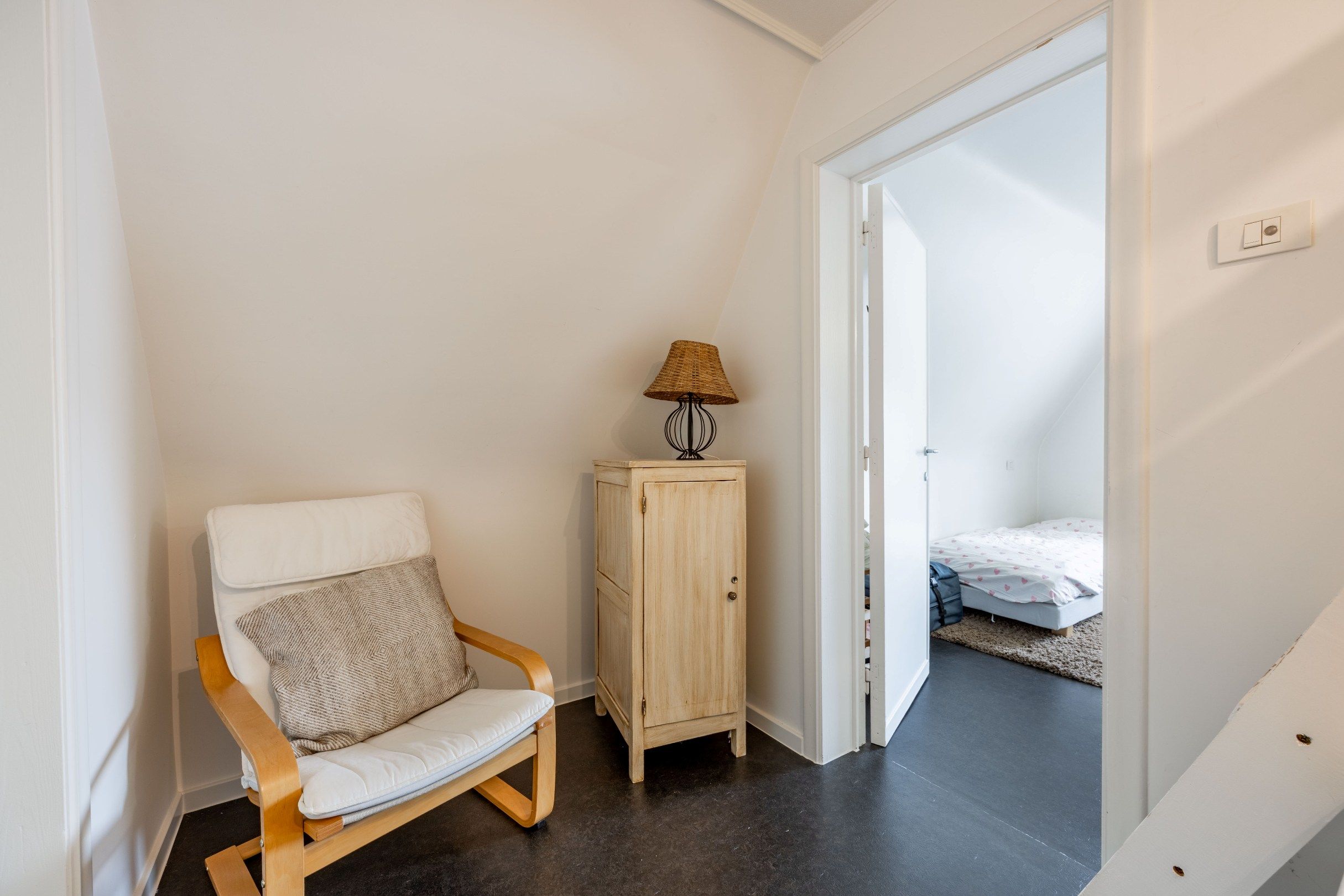 INSTAPKLARE GEZINSWONING MET GARAGE foto 18