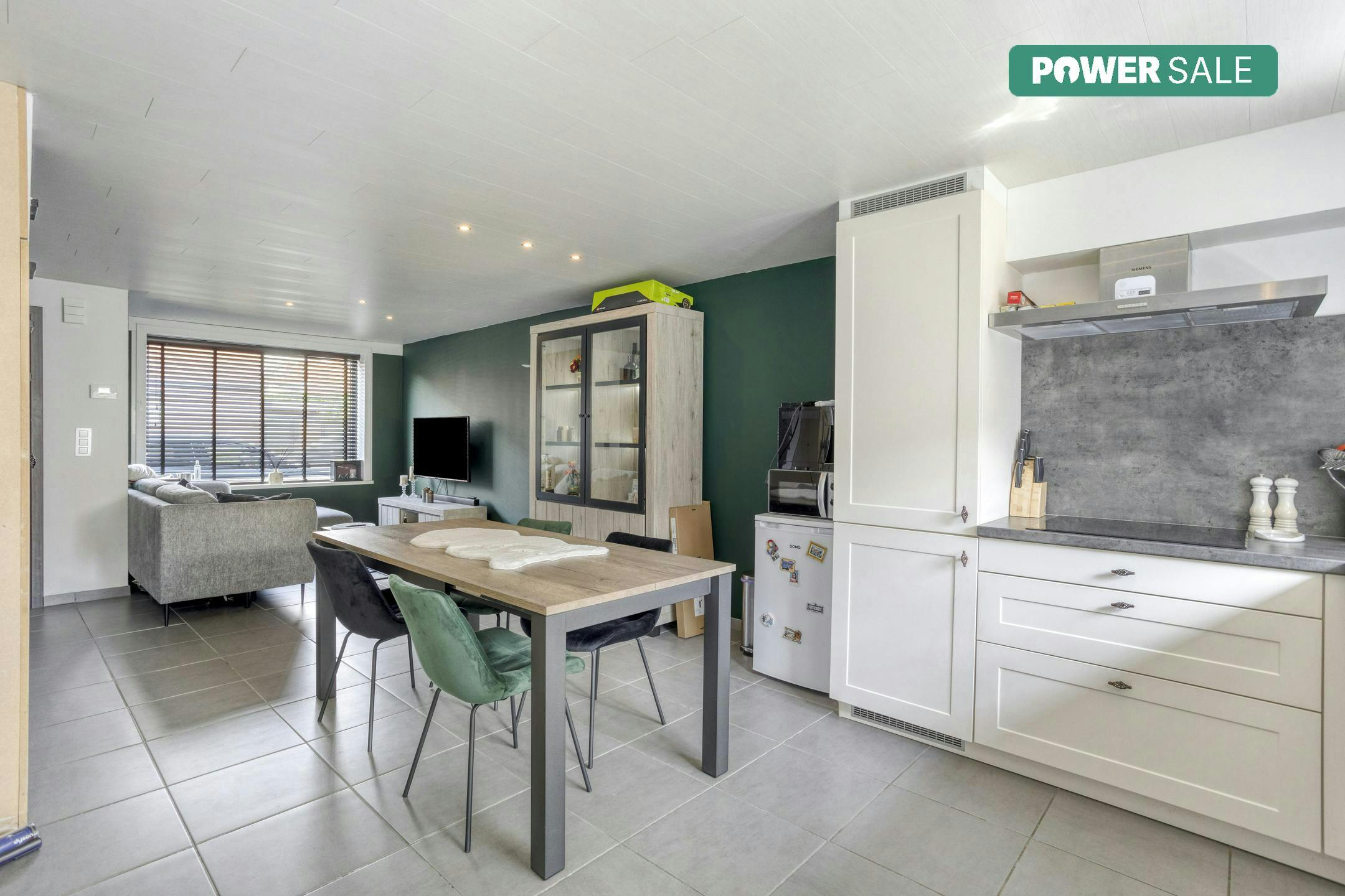 Gerenoveerde en energiezuinige starterswoning in Kieldrecht foto {{pictureIndex}}