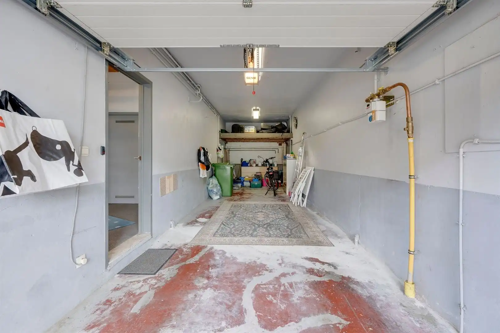 Toffe gezinswoning met 4 slaapkamers, 2 badkamers, garage en tuin foto 29