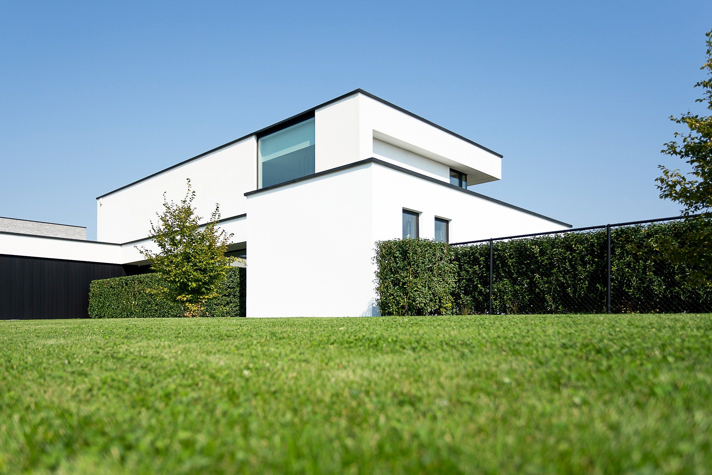ARCHITECTURALE NIEUWBOUWVILLA OP RUIM LANDELIJK DOMEIN foto 2