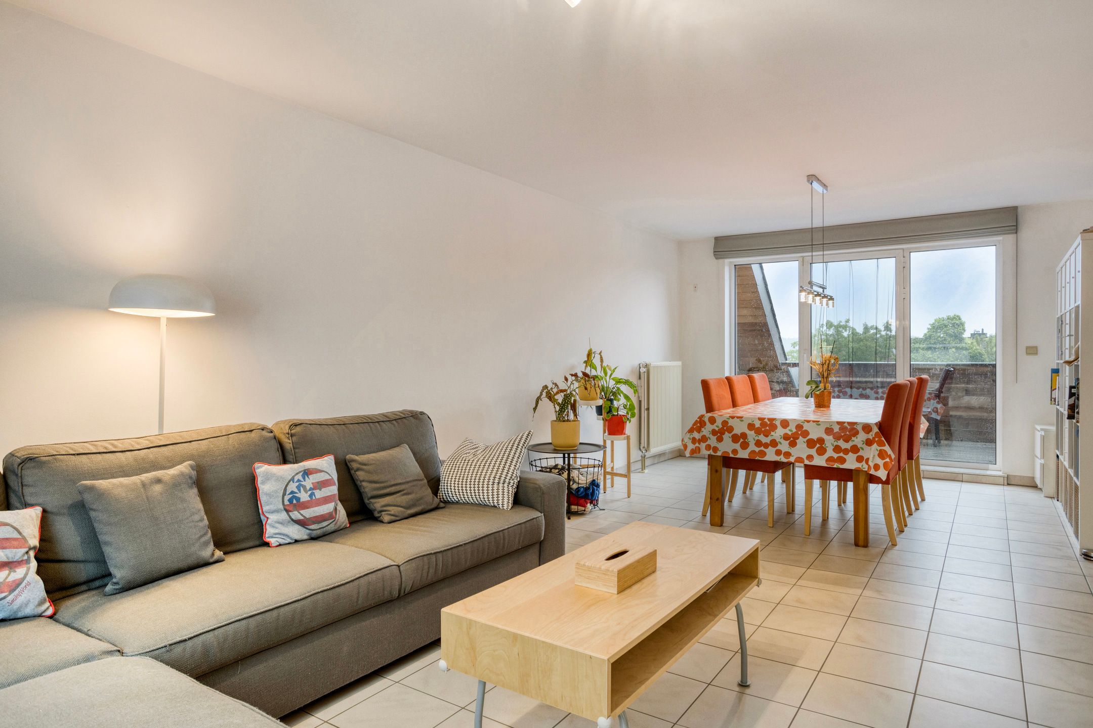 Duplex appartement op zeer gunstige locatie foto {{pictureIndex}}