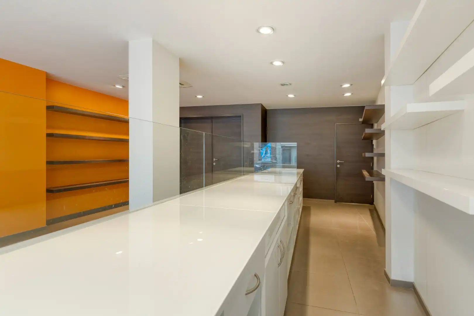Super gelegen handelspand met garage in Heverlee! - totale oppervlakte +/- 260 m² + kelder van 38m² foto 5
