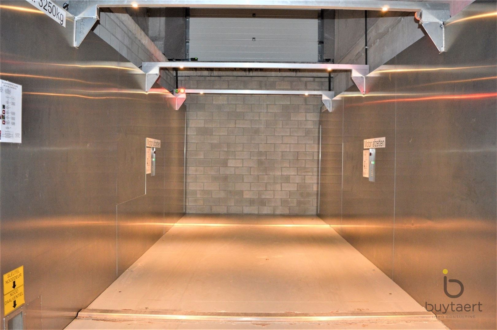 MODERN APPARTEMENT MET 2 SLPKS EN RUIM TERRAS NABIJ HET "ZUID" foto 18