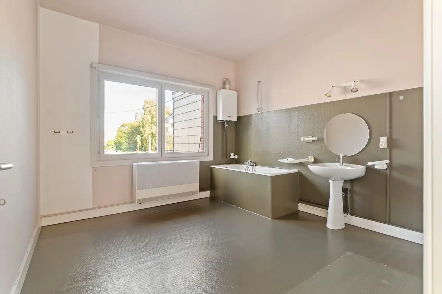Te renoveren woning met 3 slaapkamers op toplocatie nabij centrum en station van Lier! foto 15