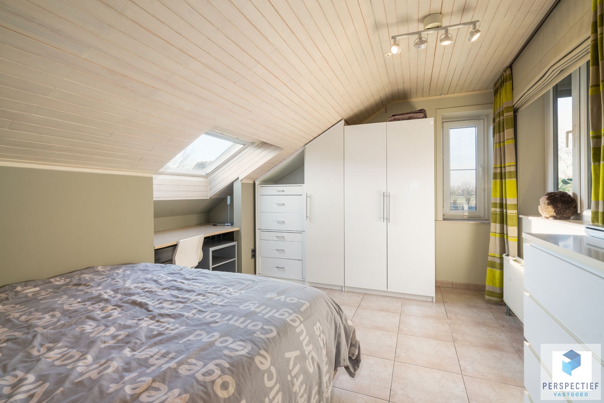 Handelspand met Winkelruimte, Magazijn en Woonst op 1.682 m² foto 40