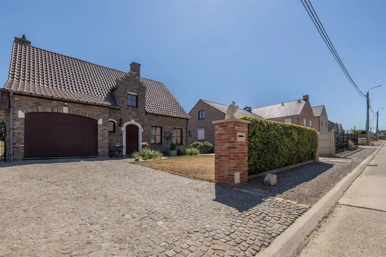 Verzorgde landelijke woning met 3slk op boogscheut E314 foto 41