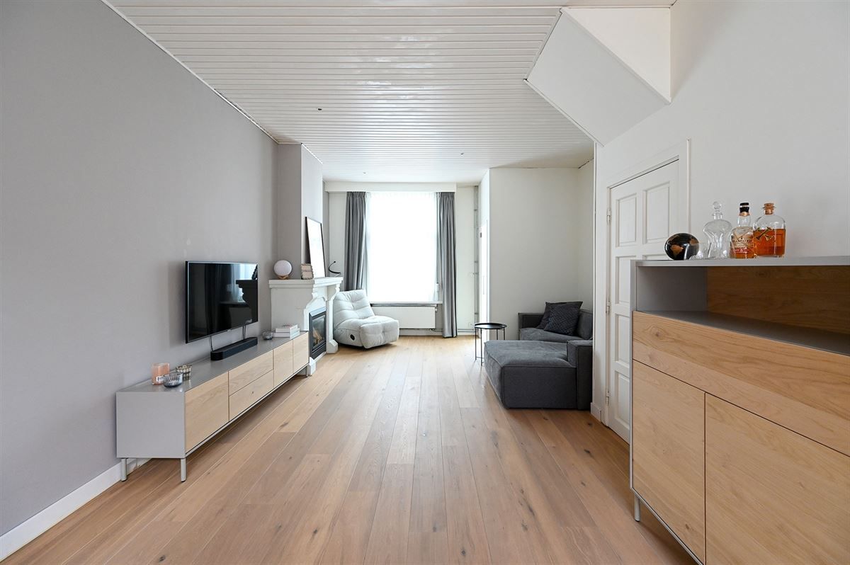 Supergezellige gerenoveerde woning met zij-ingang foto 10