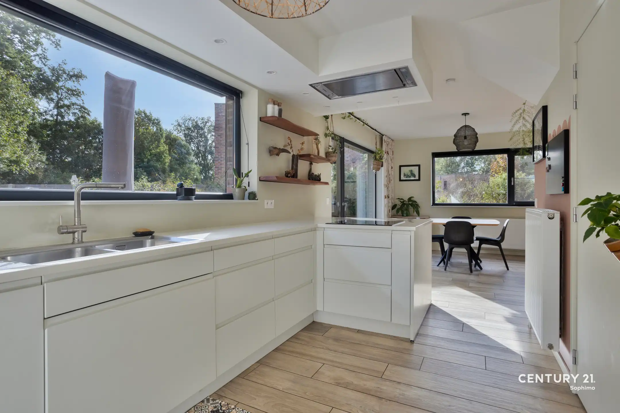 Recente, instapklare woning met 4 slaapkamers foto 7