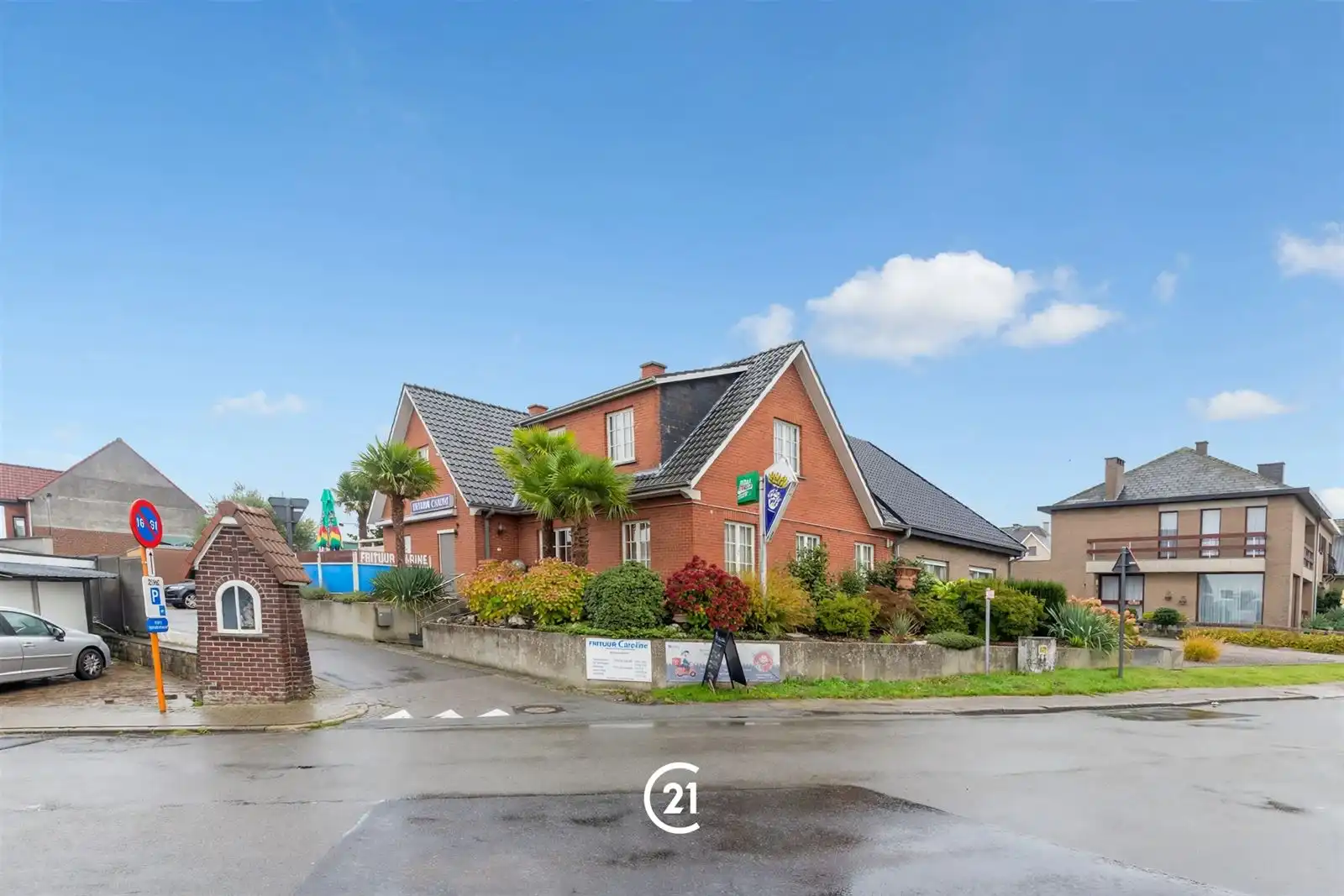 Open bebouwing met handelsruimte in Erpe-Mere! foto {{pictureIndex}}