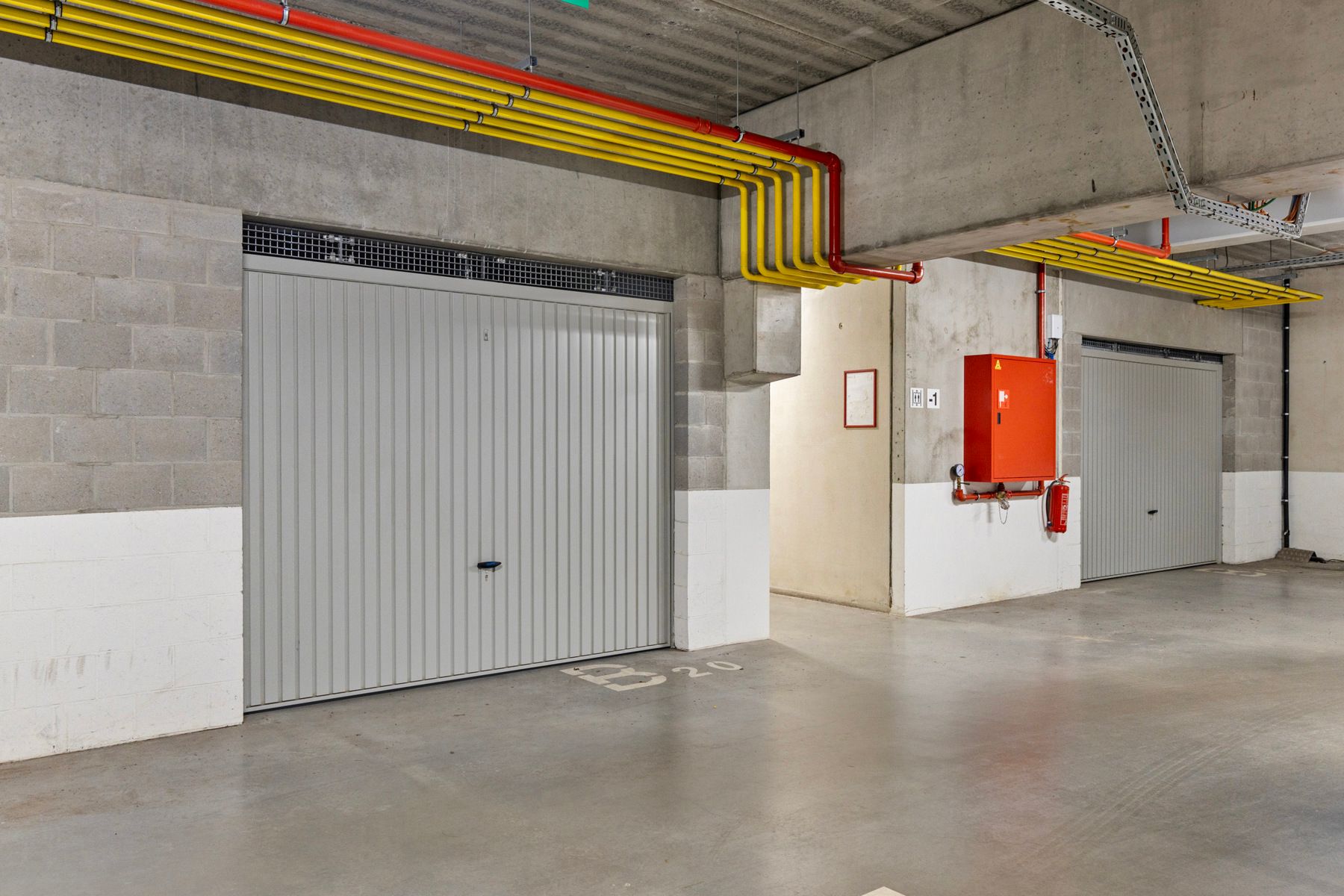 Prachtige ruime penthouse met parkings en terras te Halle foto 18