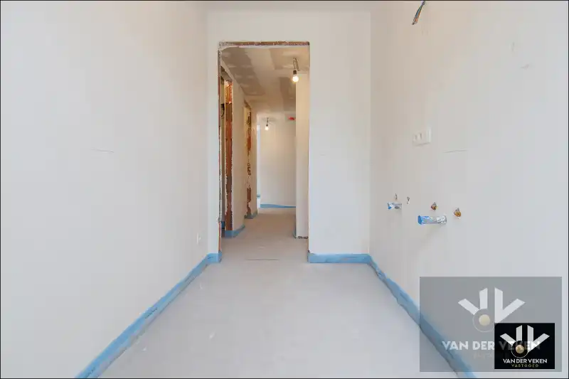 Ruim nieuwbouwappartement met 2 slaapkamers en riant terras op een goed bereikbare locatie! foto 7