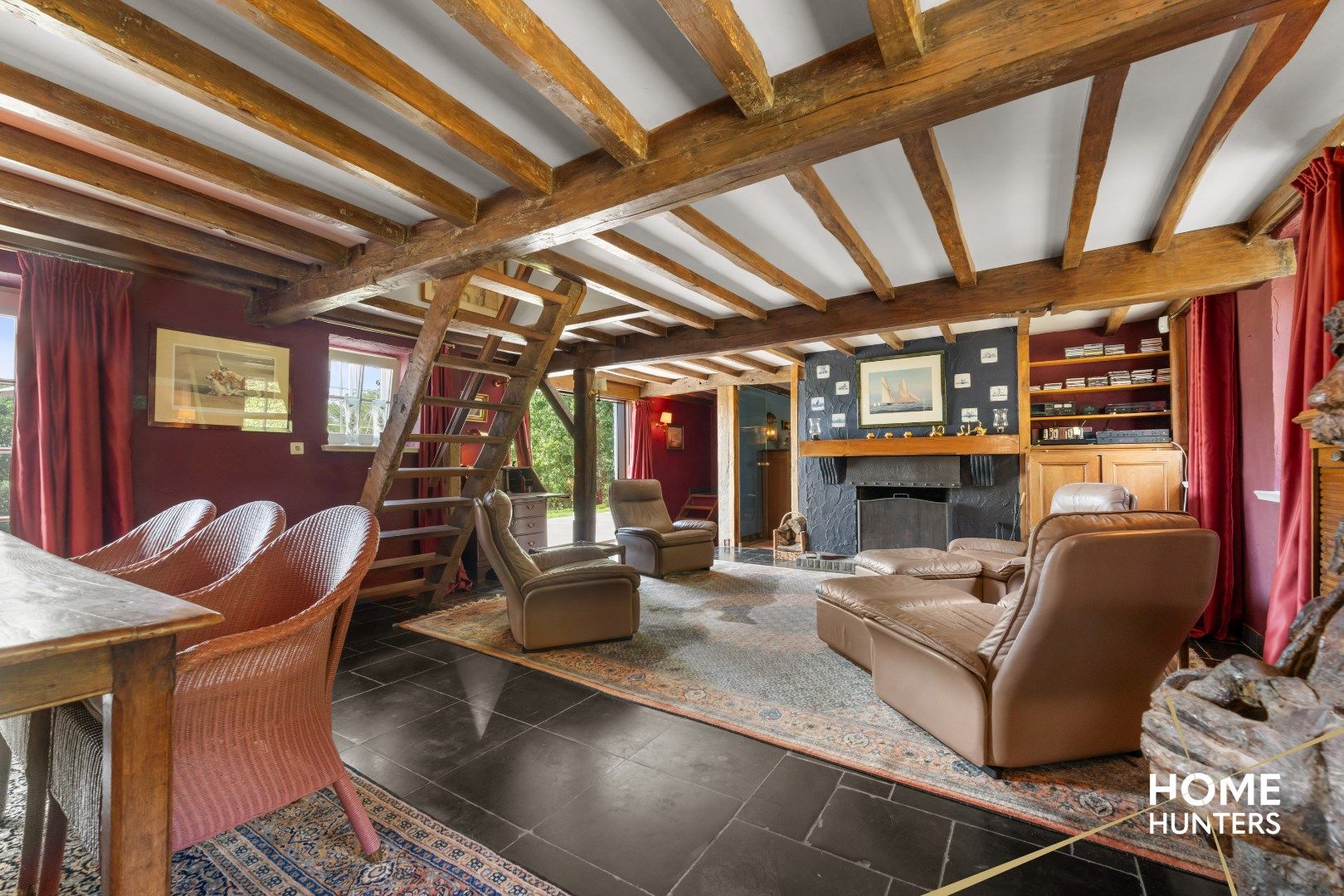 Exclusieve villa met gastenverblijf en panoramische zichten foto 10