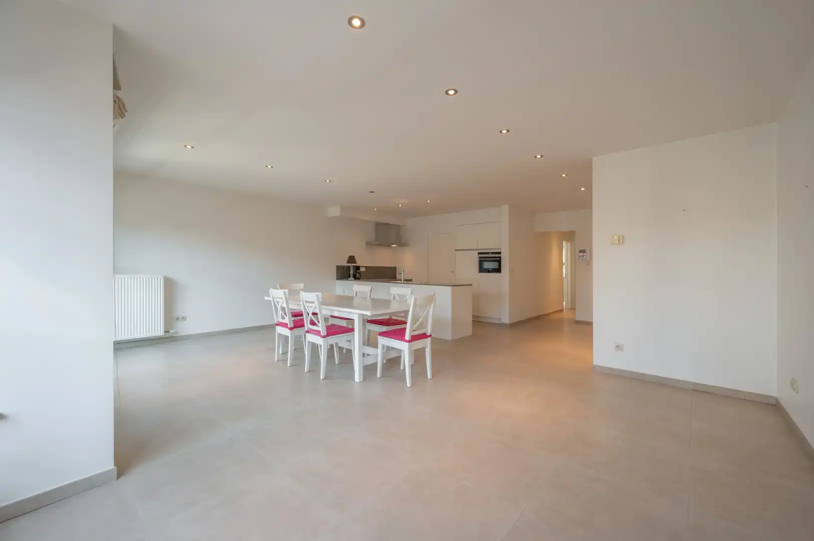 Ruim appartement met zuidgericht terras nabij Lippenslaan, op wandelafstand van de Zeedijk foto 3