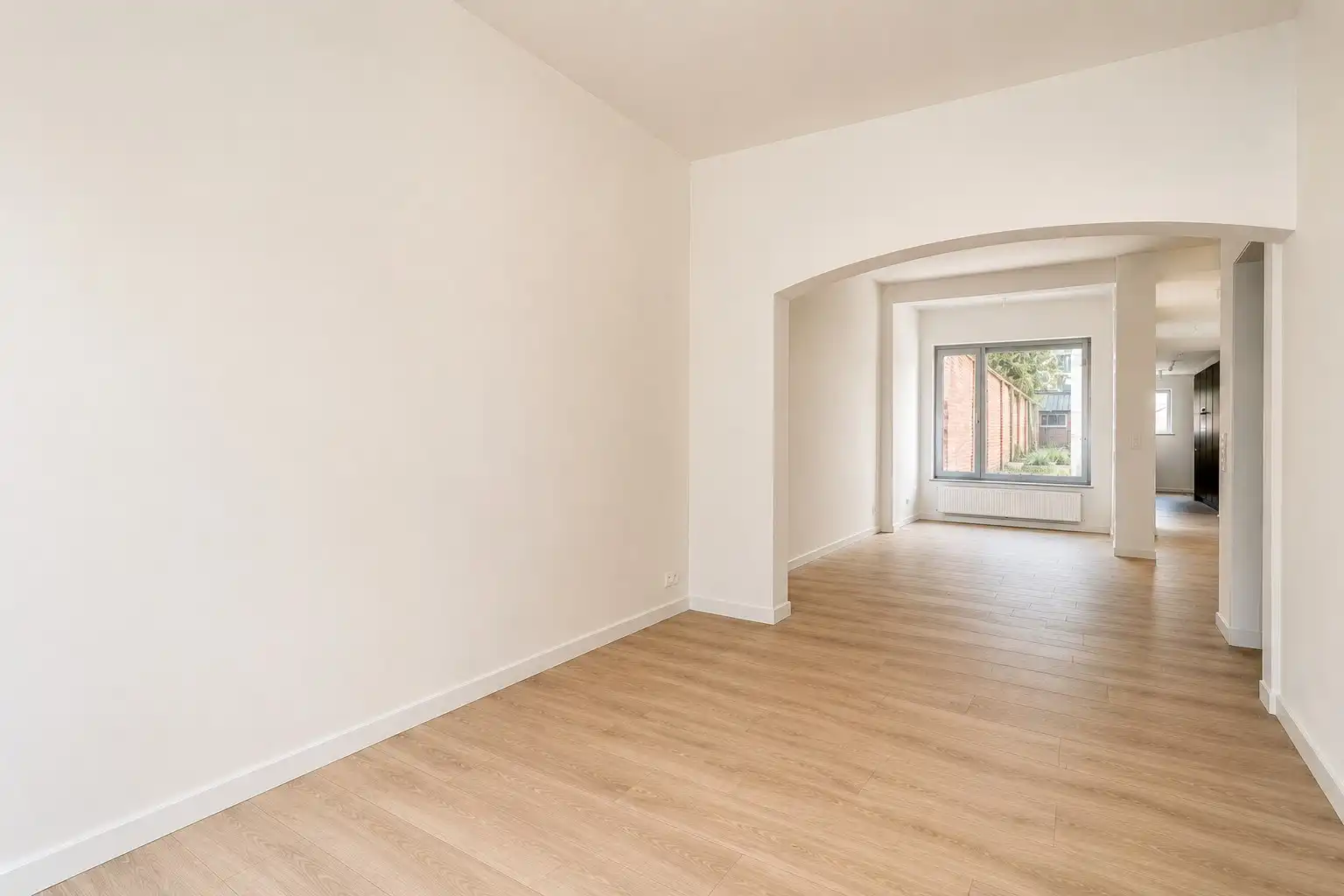 Wauw-effect in hartje Izegem: luxueus gerenoveerde, instapklare woning - EPC A! foto 3