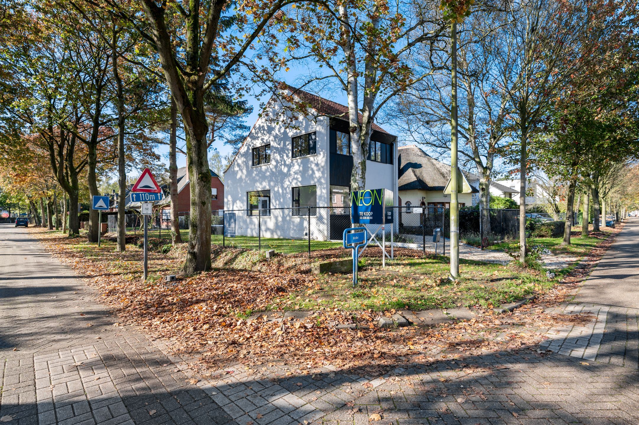 Prachtig gerenoveerde woning op toplocatie in Brasschaat ! foto 20