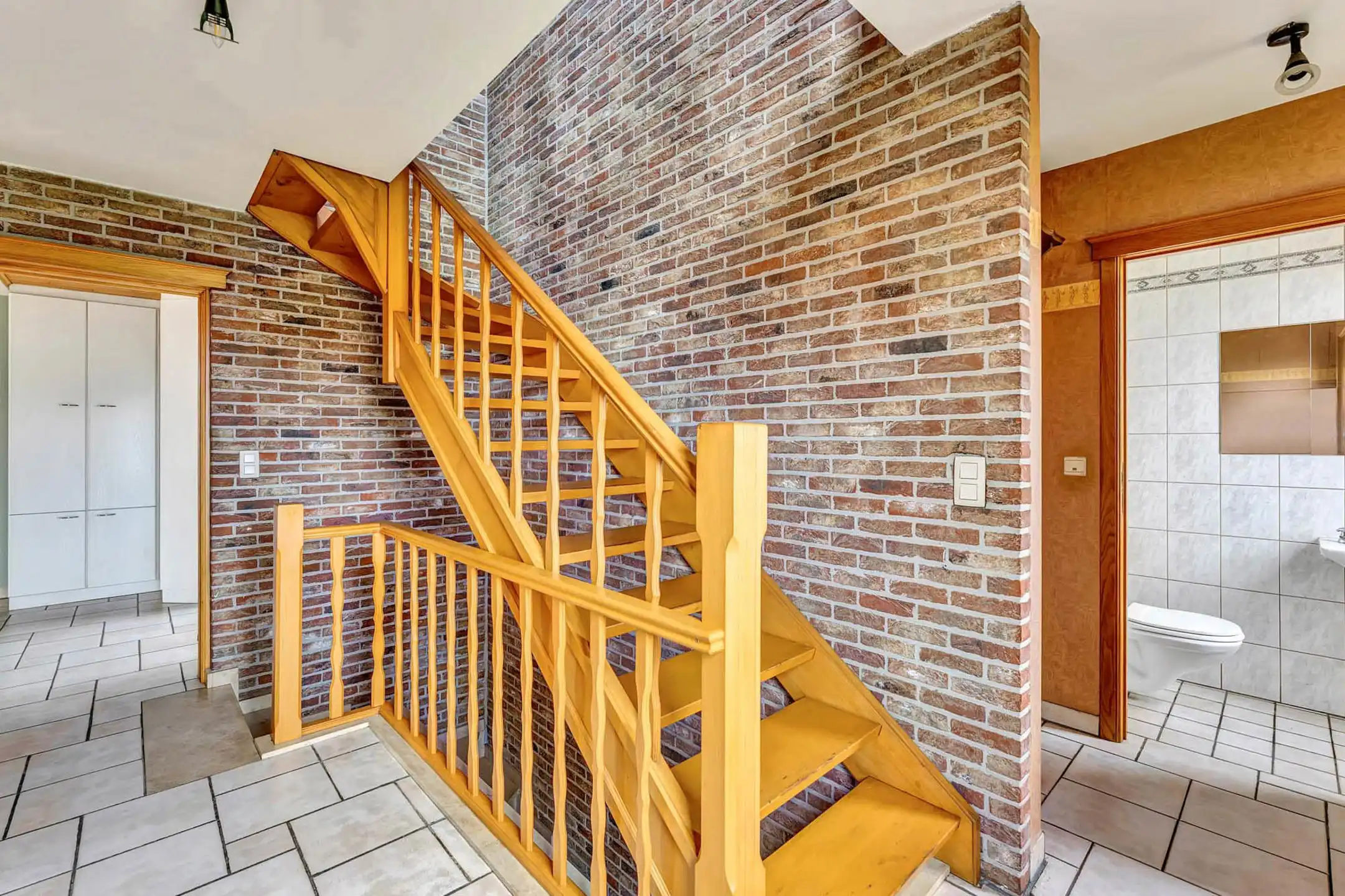 Handelswoning met ruime garage  foto 12