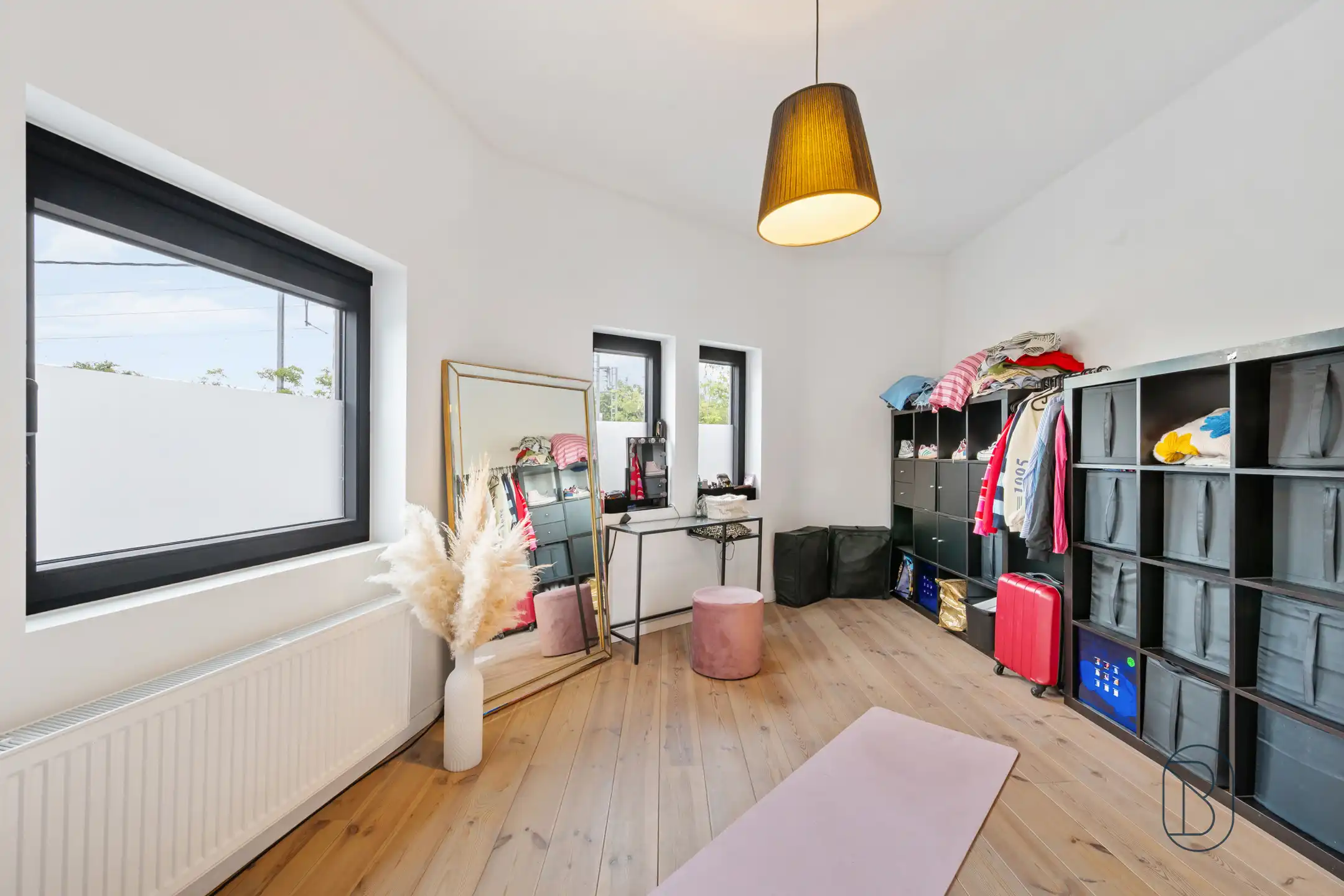 Instapklare woning met 3SLK, zonnige buitenruimtes en garage foto 11