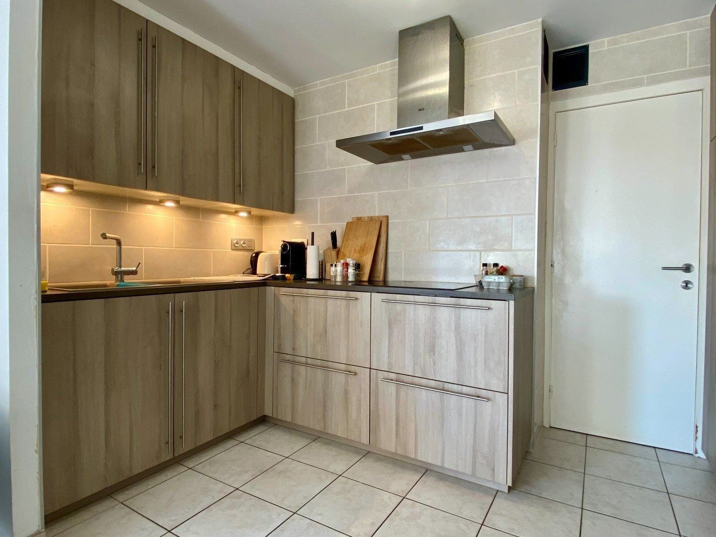 Centraal gelegen appartement met 2 slaapkamers. foto 2