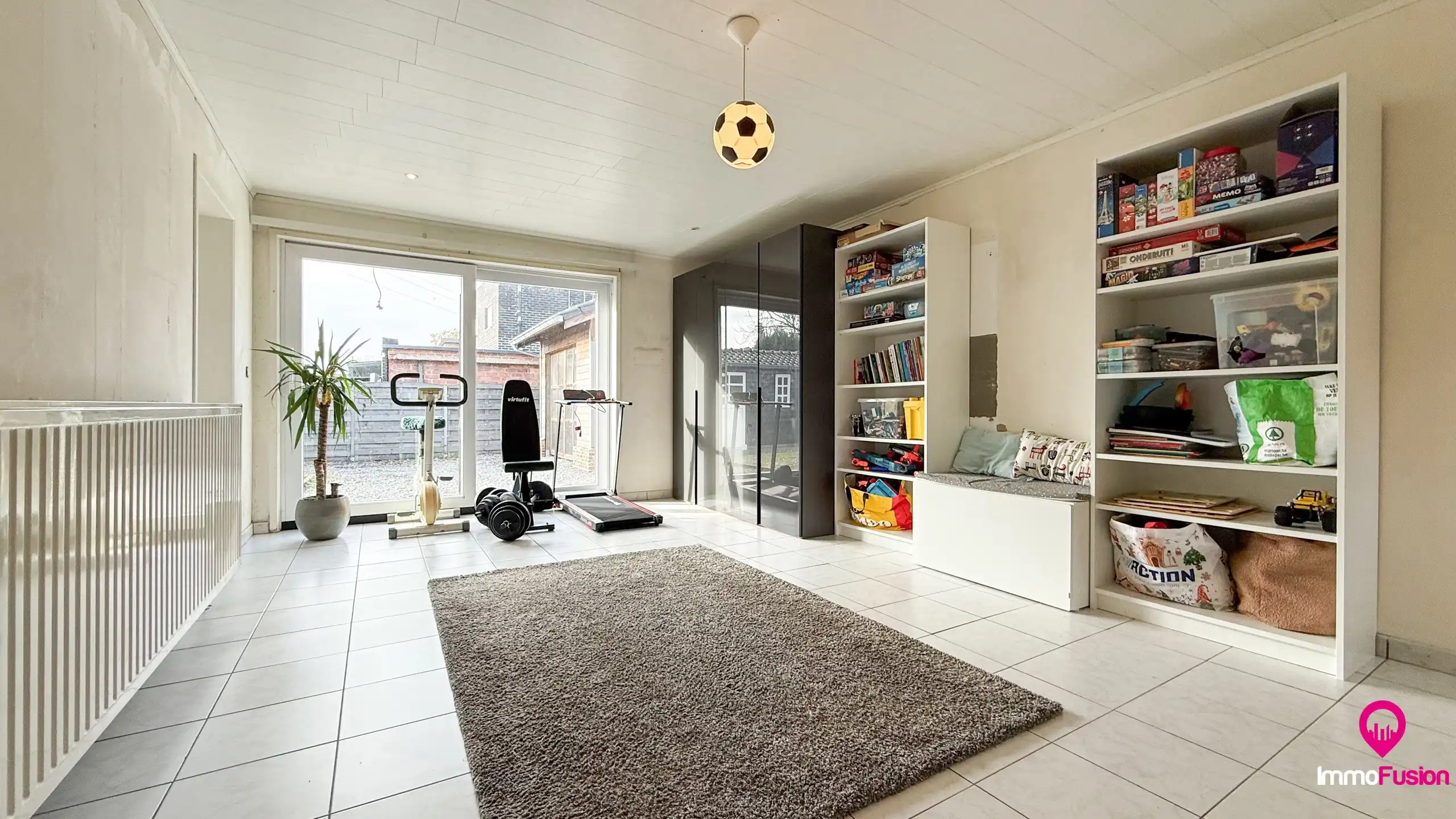 Zeer ruim wonen met 5 slpks en rustig gelegen! foto 19
