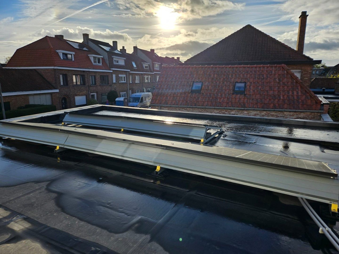 Super energiezuinige half open woning met bureel (vrij beroep), tuin en grote garage in het hartje van Sint-Michiels! foto 15