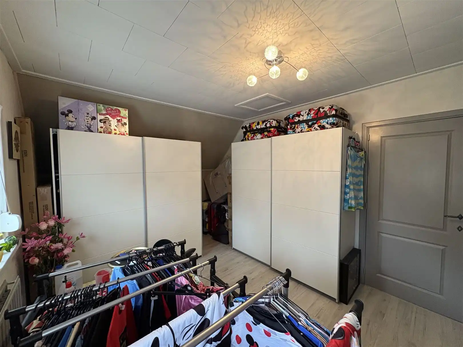 Halfopen woning met veranda, 3 slaapkamers en garage foto 16