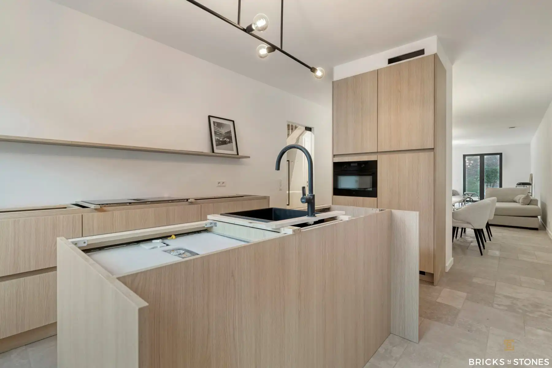 Nieuwbouwwoning met 4 slaapkamers en zonnige tuin foto 9