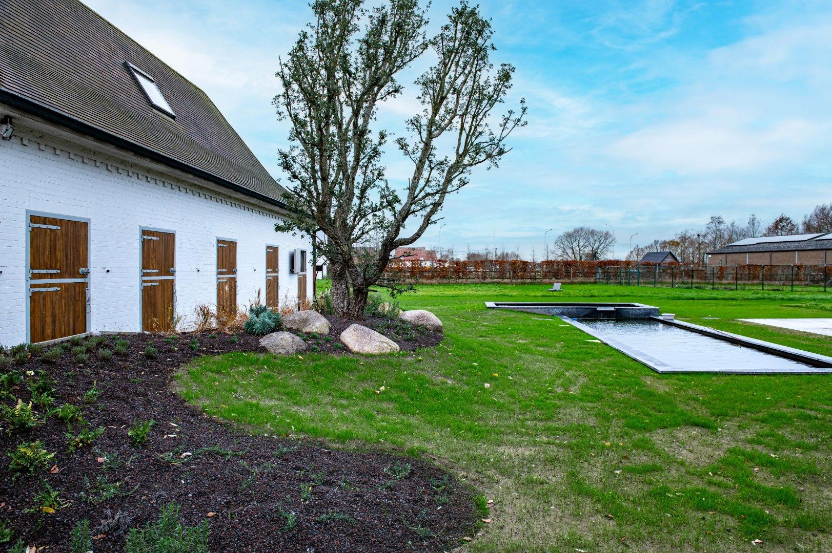 Prachtige landelijke villa met zwemvijver en paardenfaciliteiten 13.459m² foto 3
