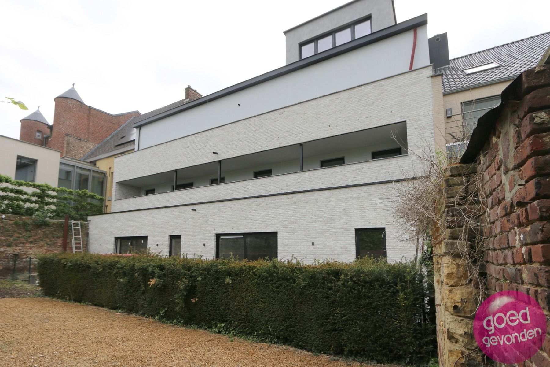 NIEUW APP - 2 SLK - TERRAS - KELDER - CENTRUM - GEEN BTW foto 3