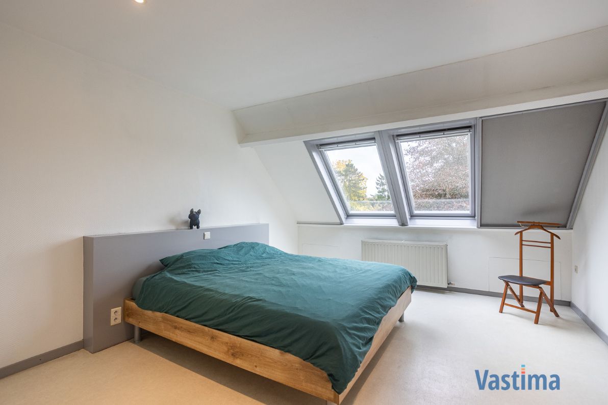 Instapklare architectenwoning met 4 slaapkamers, tuin en garage nabij centrum Erembodegem foto 15