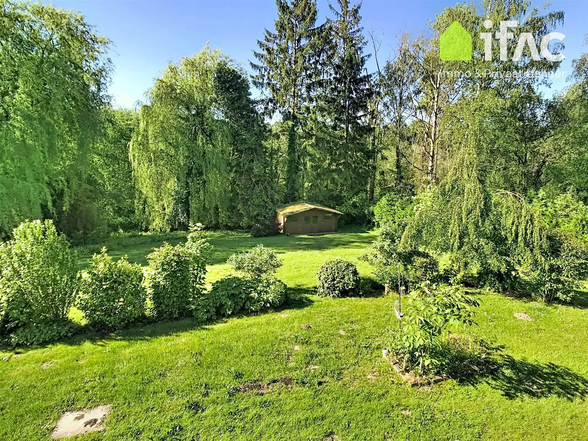 Villa met 3 slpk., bureau en groot perceel foto 2