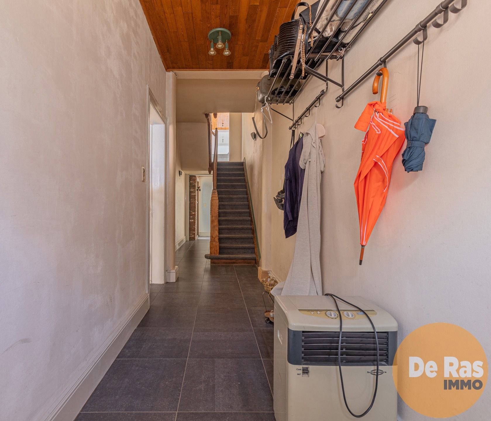 LEDE - Te renoveren woning met 5 kamers en tuin in centrum foto 12