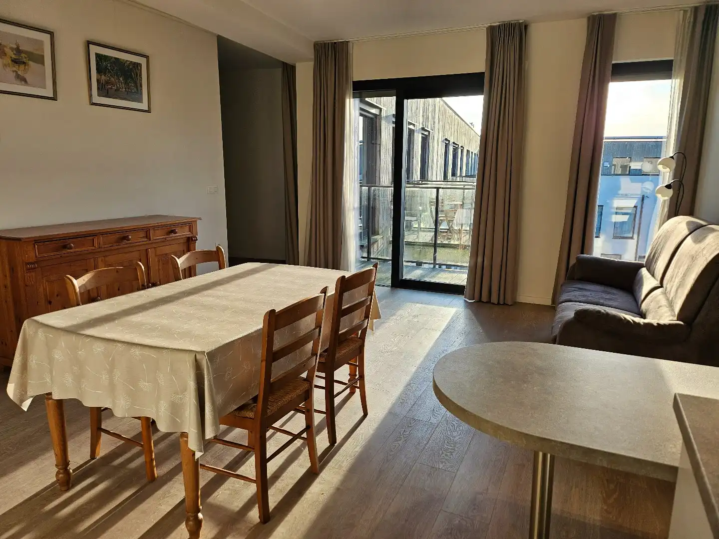 Recente assistentie flat in mooie luxe residentie 'Prinsenhof' nabij Stad Brugge. foto 4