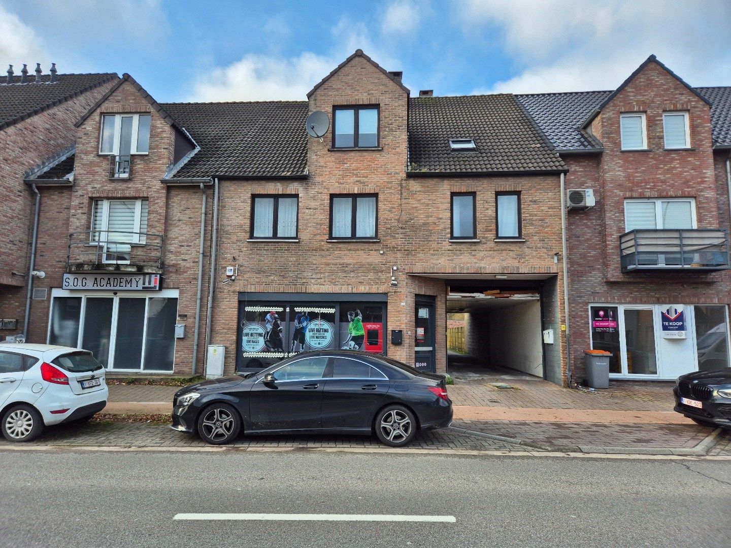 Handelszaak op toplocatie met paring in Maasmechelen  foto 17