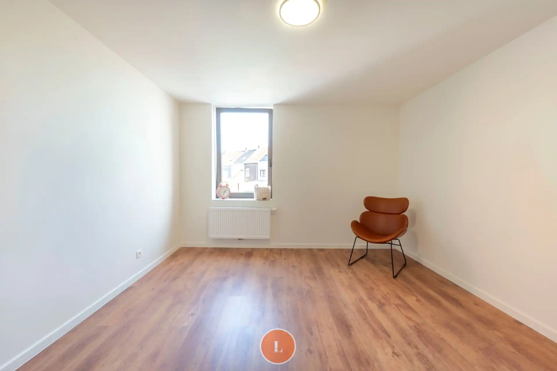 Instapklare totaal gerenoveerde woning met 5 ruime slaapkamers, EPC A, tuin en garage foto 16