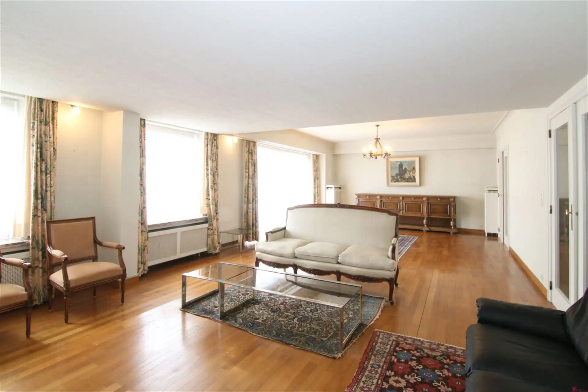 Ruim appartement op een residentiële ligging foto 4