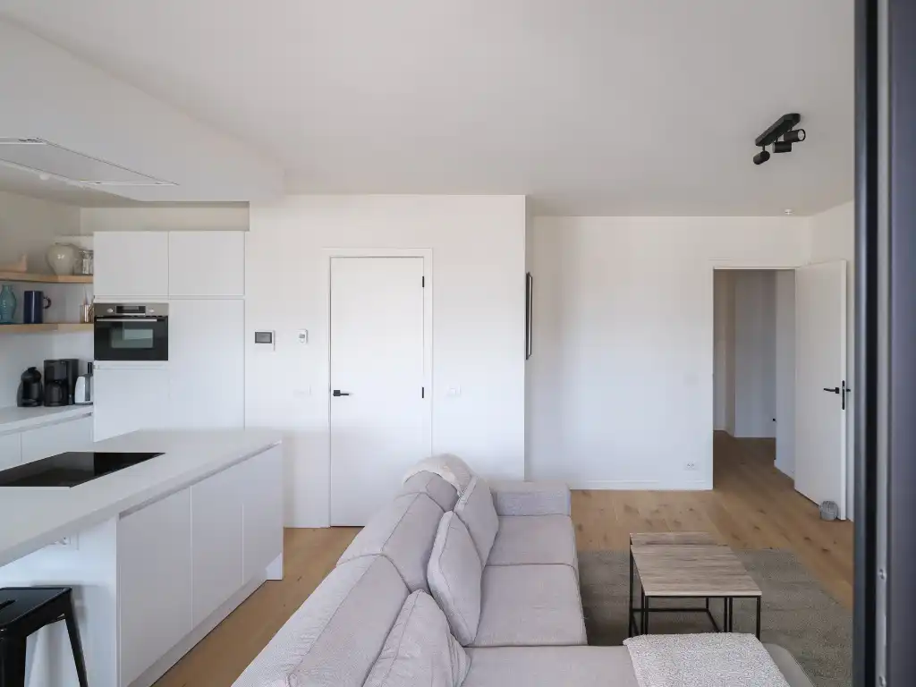 Lichtrijk appartement met twee volwaardige slaapkamers en zonneterras nabij het Baudelopark. foto 10