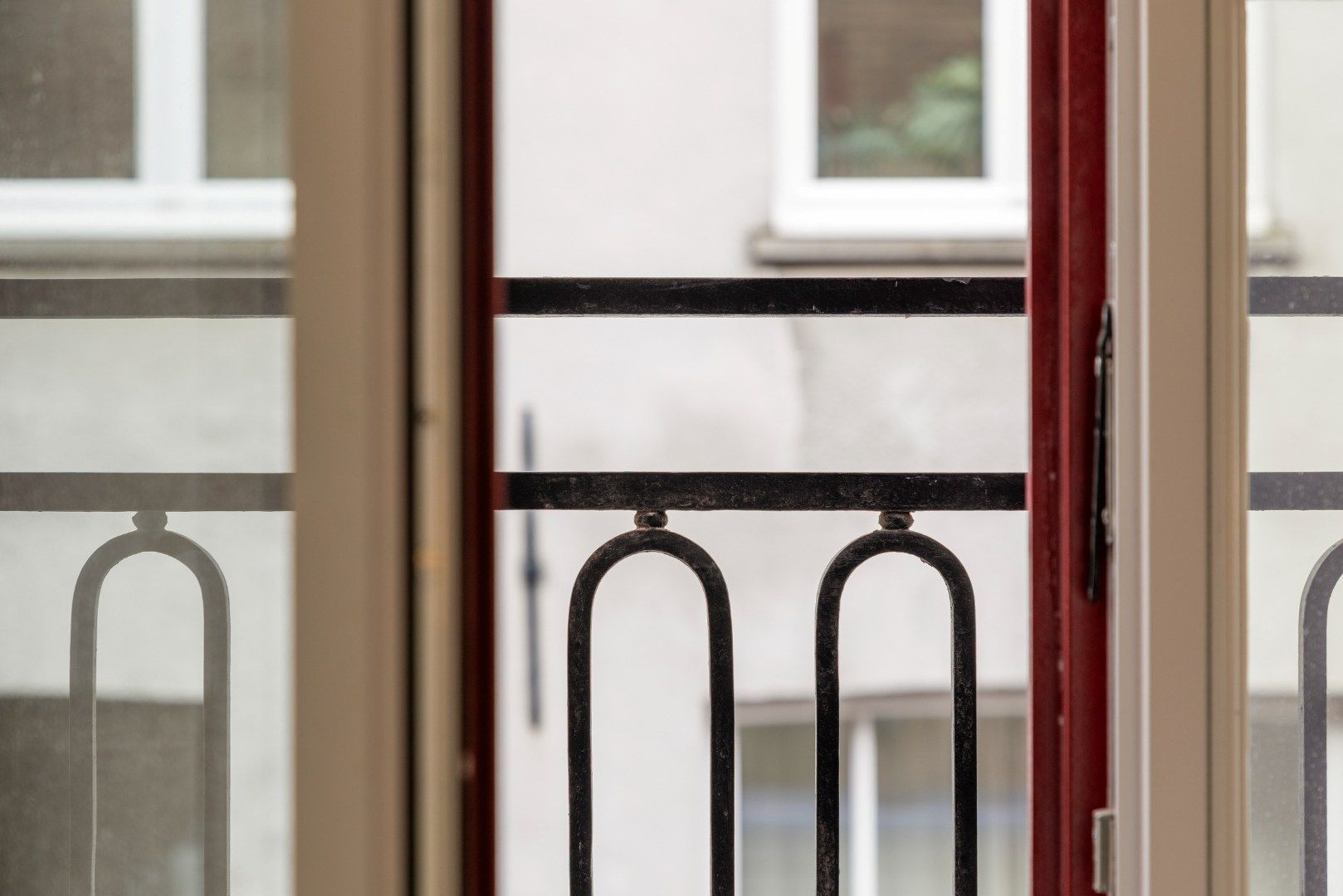 af te werken kangoeroewoning met binnentuin binnen de Brugse Reien foto 17