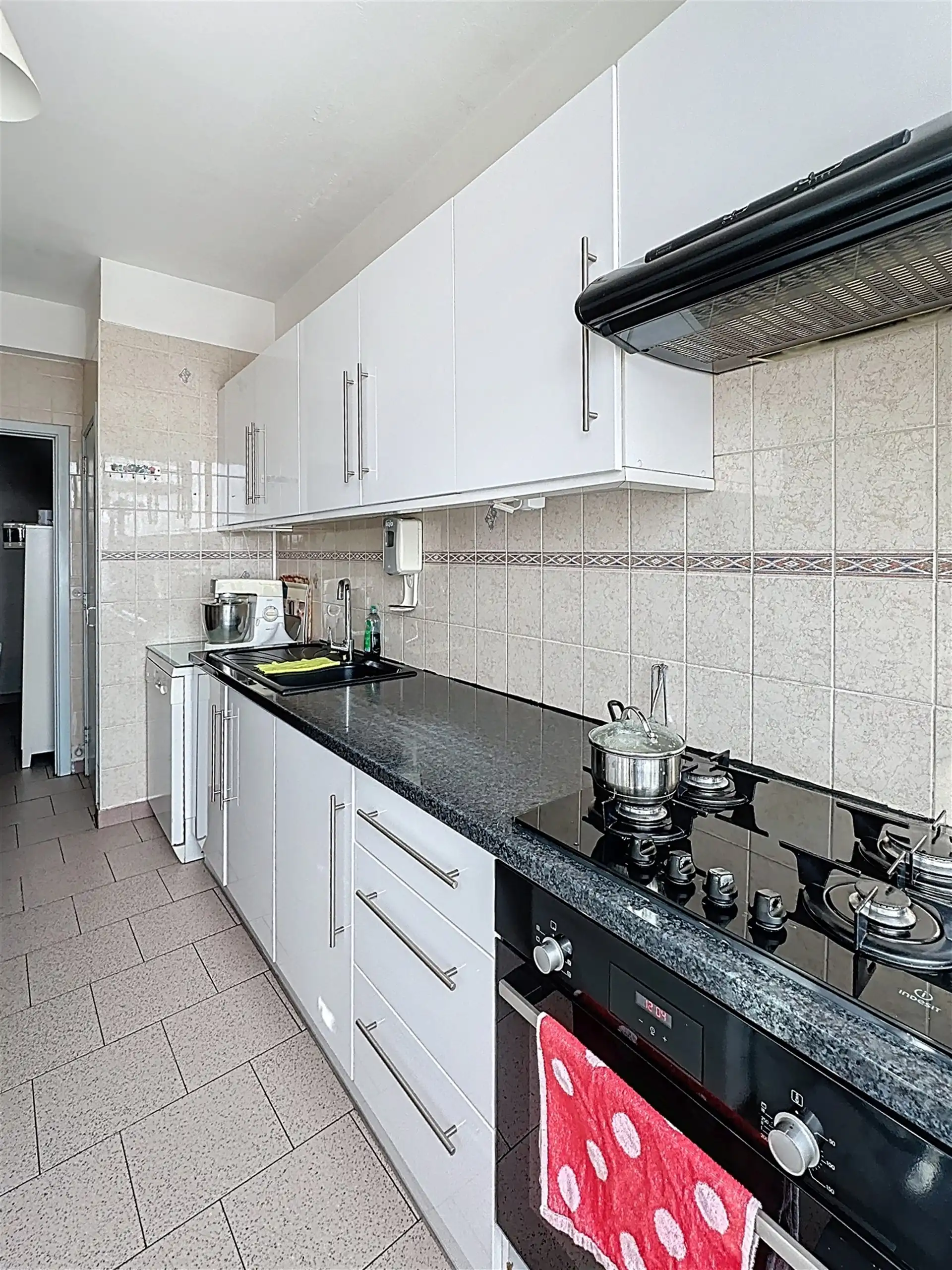 Appartement met 3 slaapkamers te koop in Borgerhout ! foto 6