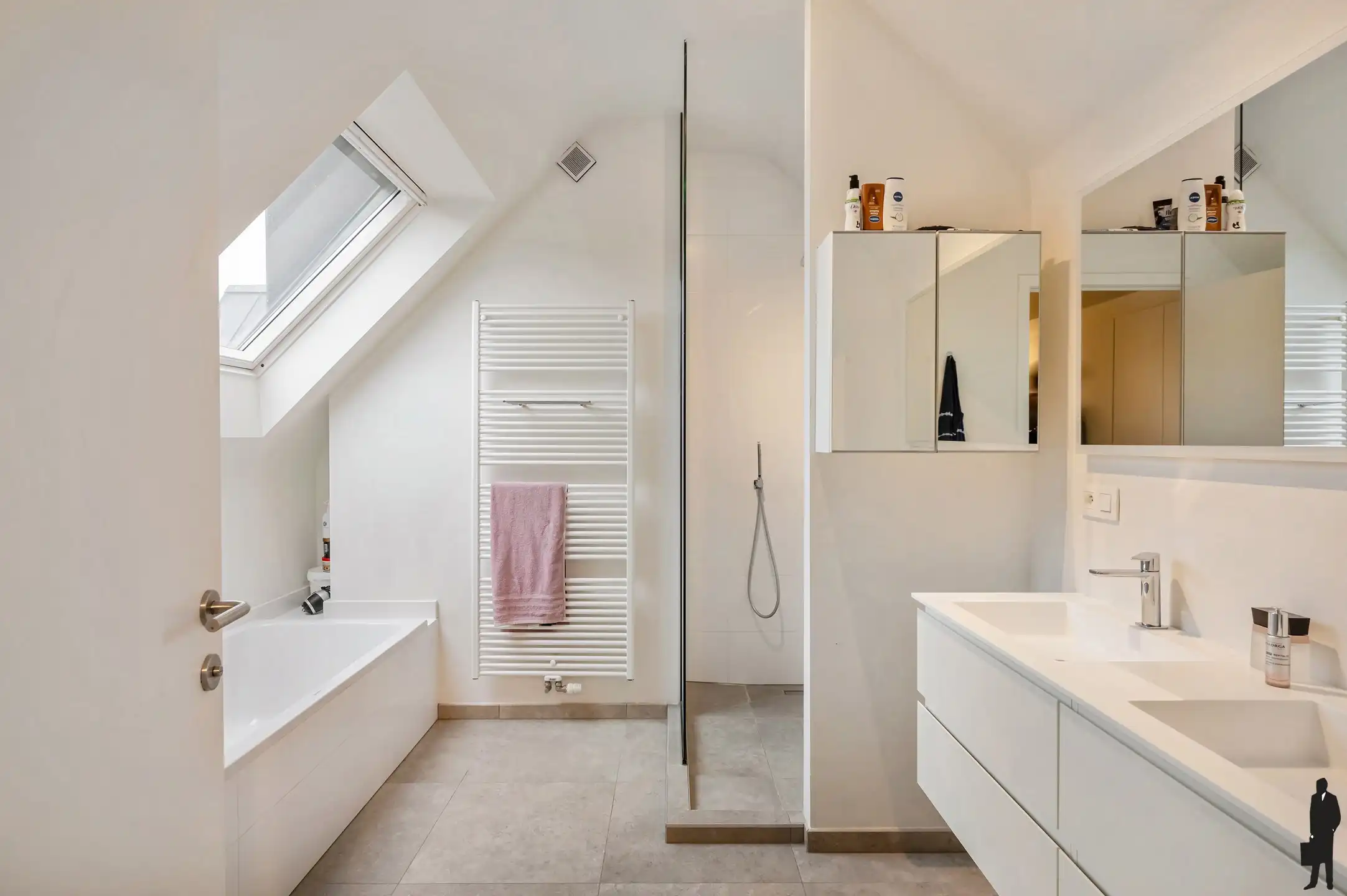 Ruim duplex appartement met 2 slaapkamers in het centrum van Heide foto 15