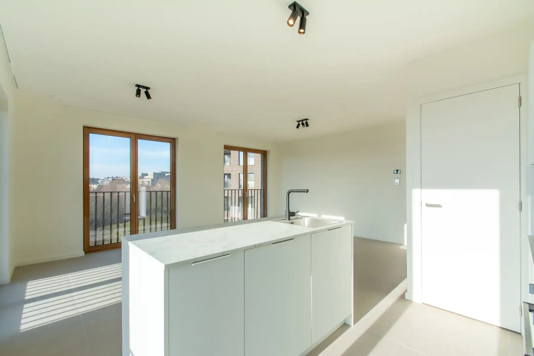 Rustig en comfortabel 1slpk appt. met mooi terras  foto 2