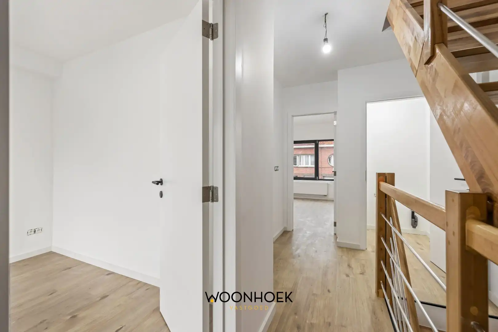 Gerenoveerde, 4-slpk woning met 2 badkamers en tuin! foto 15