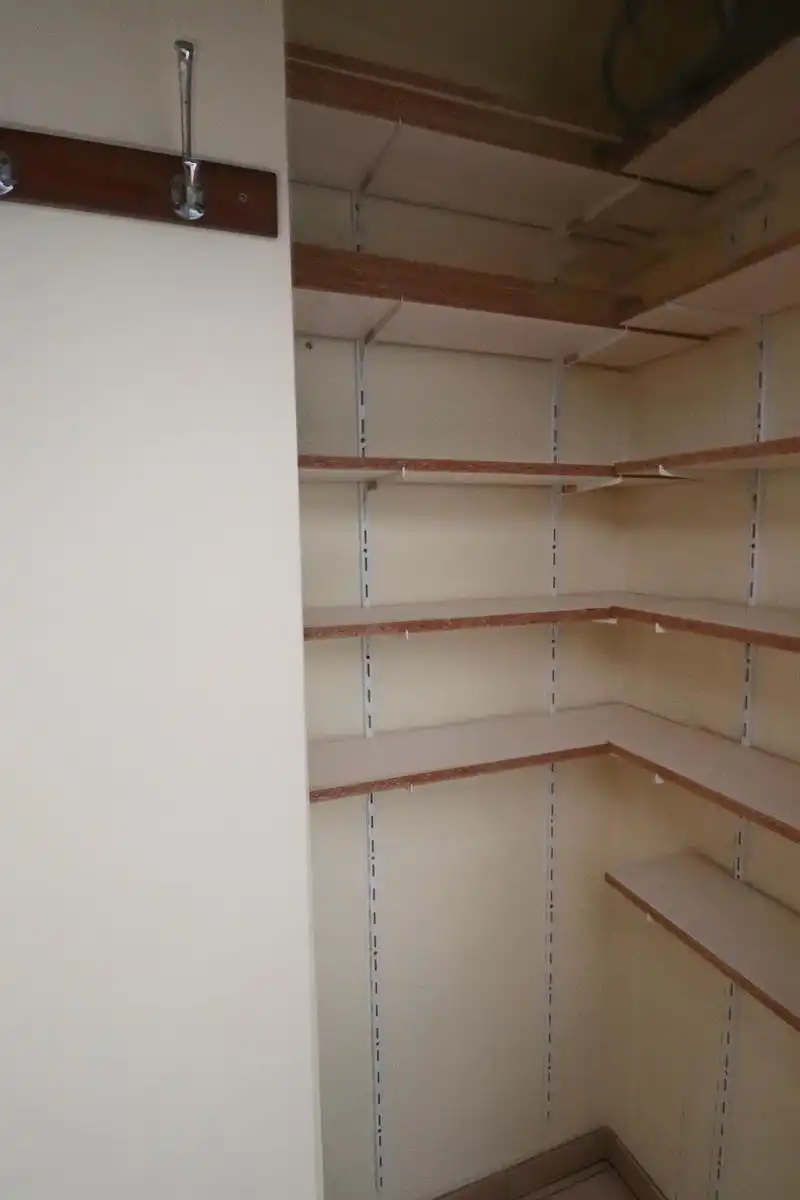 Een appartement op de 2de verdieping rechts met 1 slaapkamer, terras en garage. foto 5