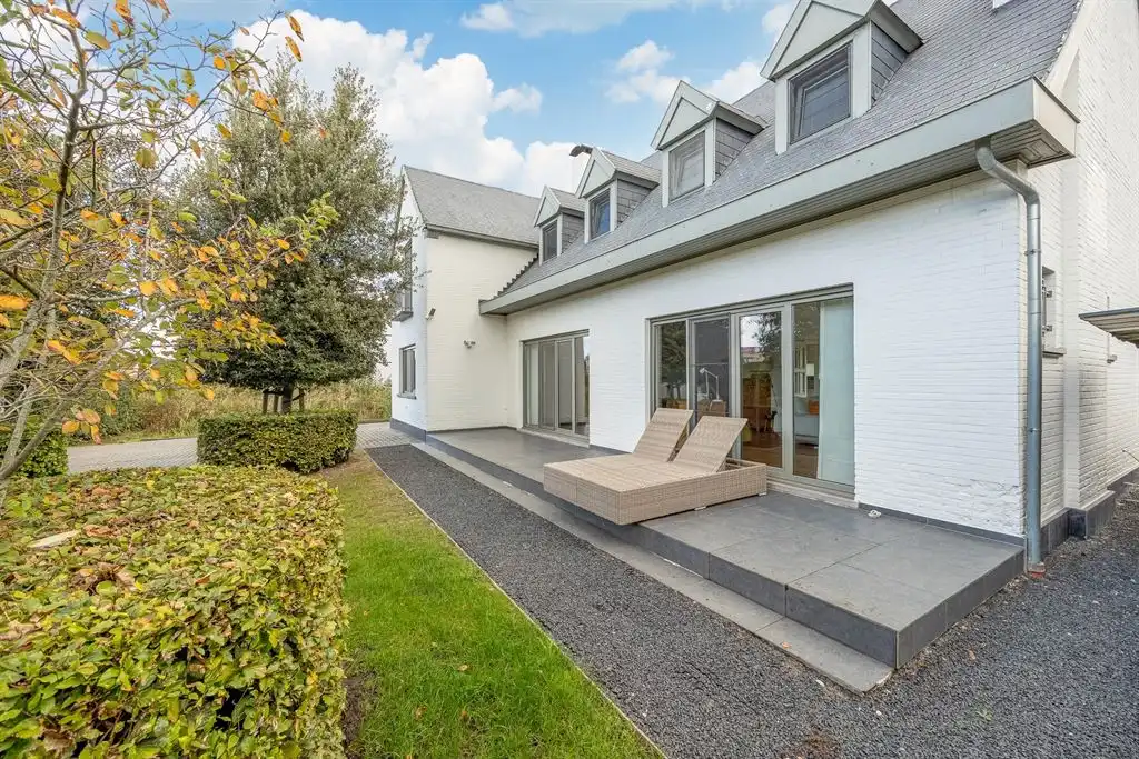 Instapklare villa met 4 à 5 slpk, tuin en EPC B  foto 10