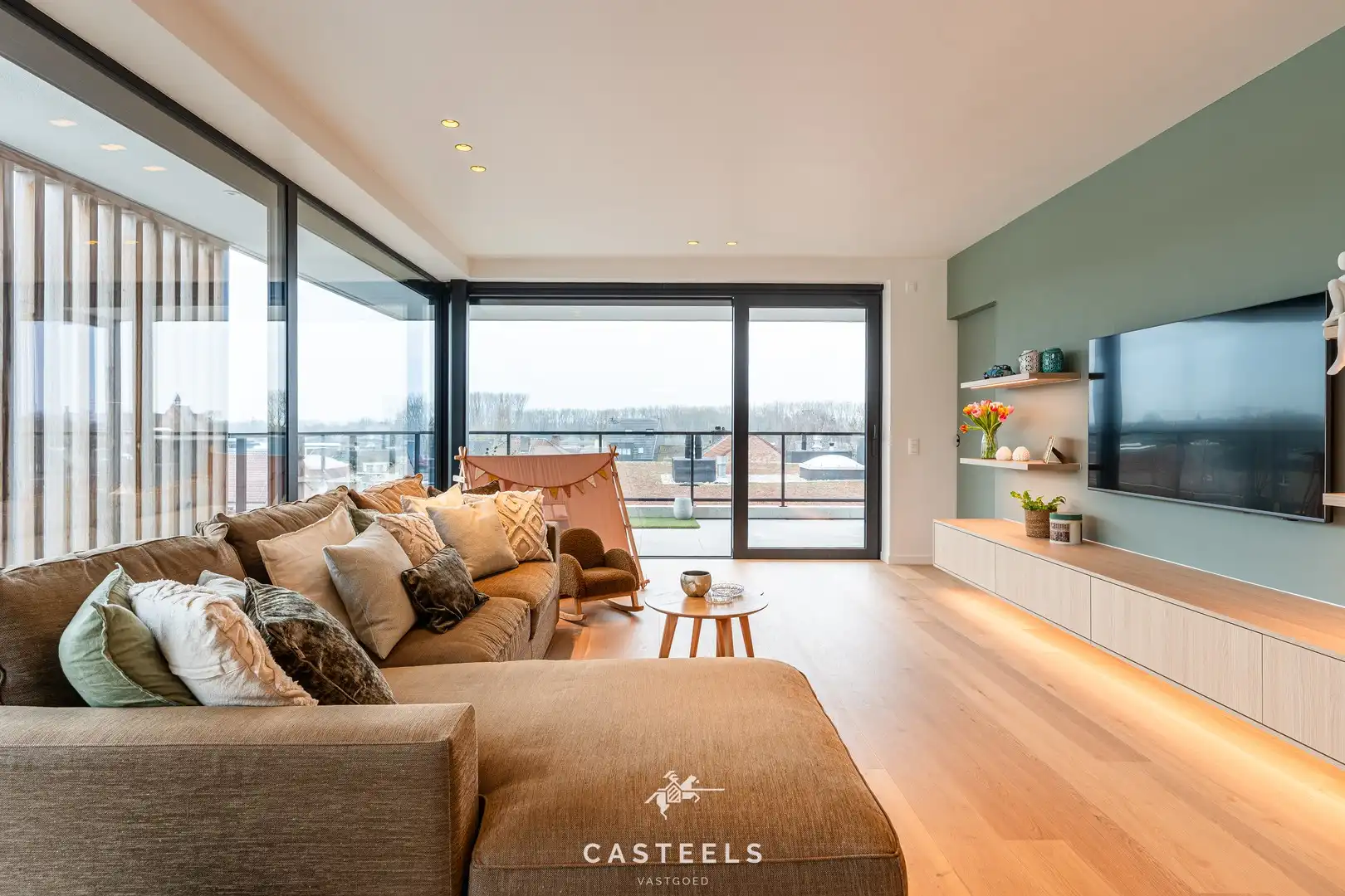 Unieke kans: Exclusief penthouse ONDER REGISTRATIERECHTEN! foto 2