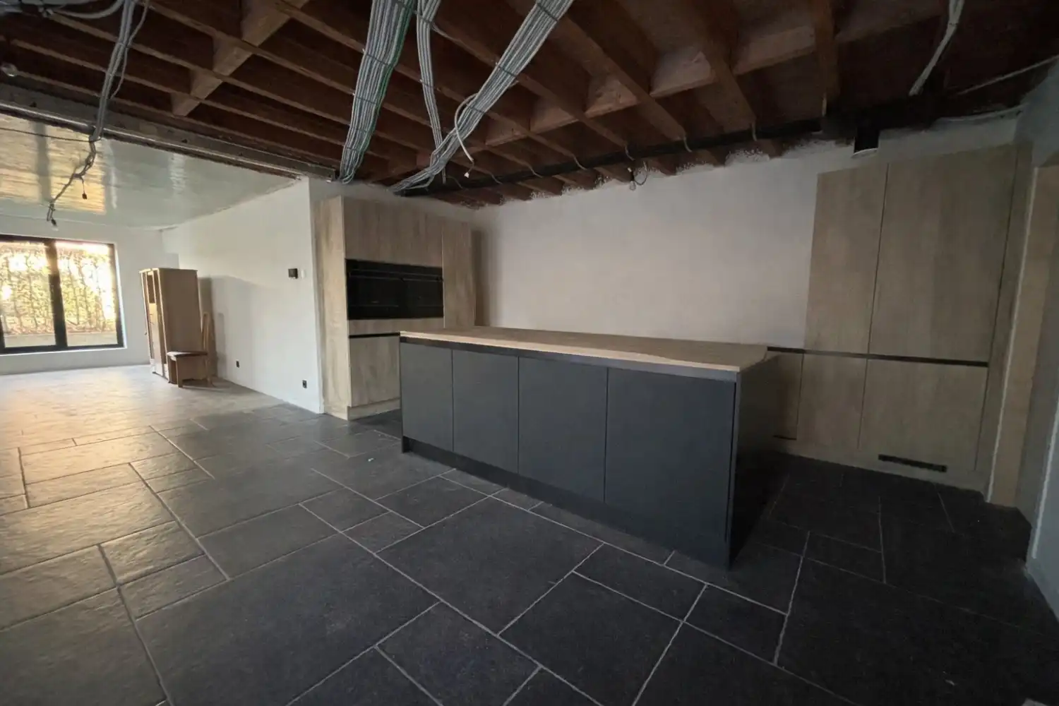 ENERGIEZUINIGE WONING op zeer rustige en landelijke locatie met 2 slaapkamers en inpandige garage foto 5